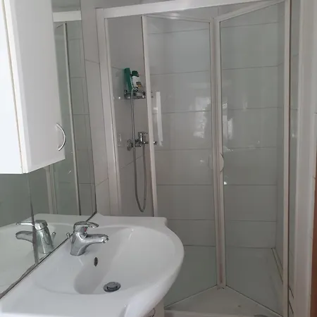 Appartement Alpine Village With A Private Terrace, Garden, And Parking - At A Walking Distance From Bled *